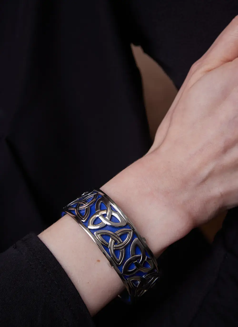 Rhodium & Blue Leather Trinity Bangle 