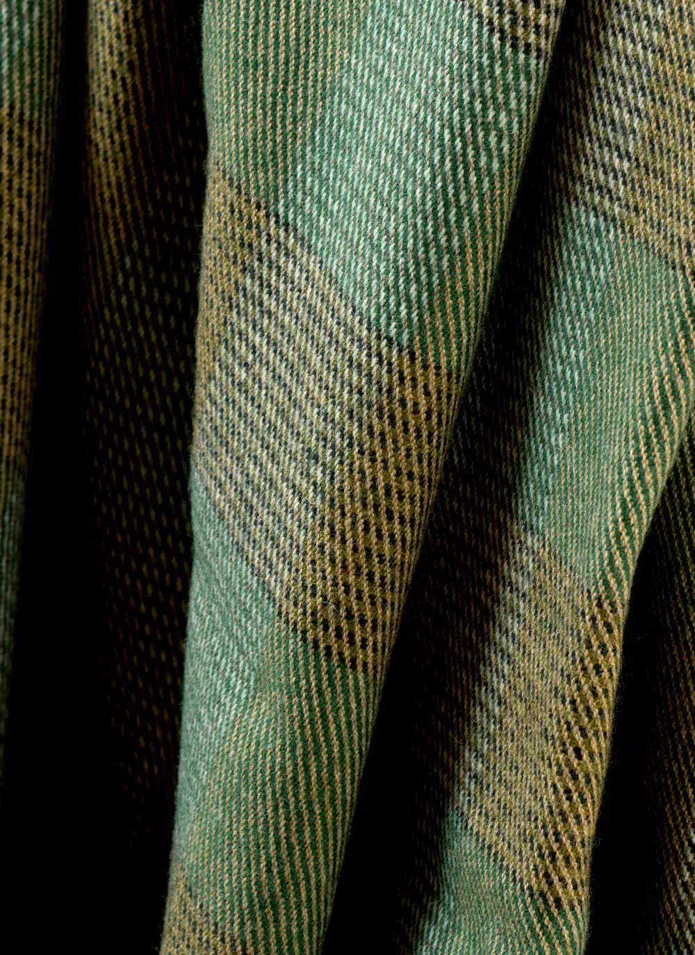 Enya Green Supersoft Lambswool Throw