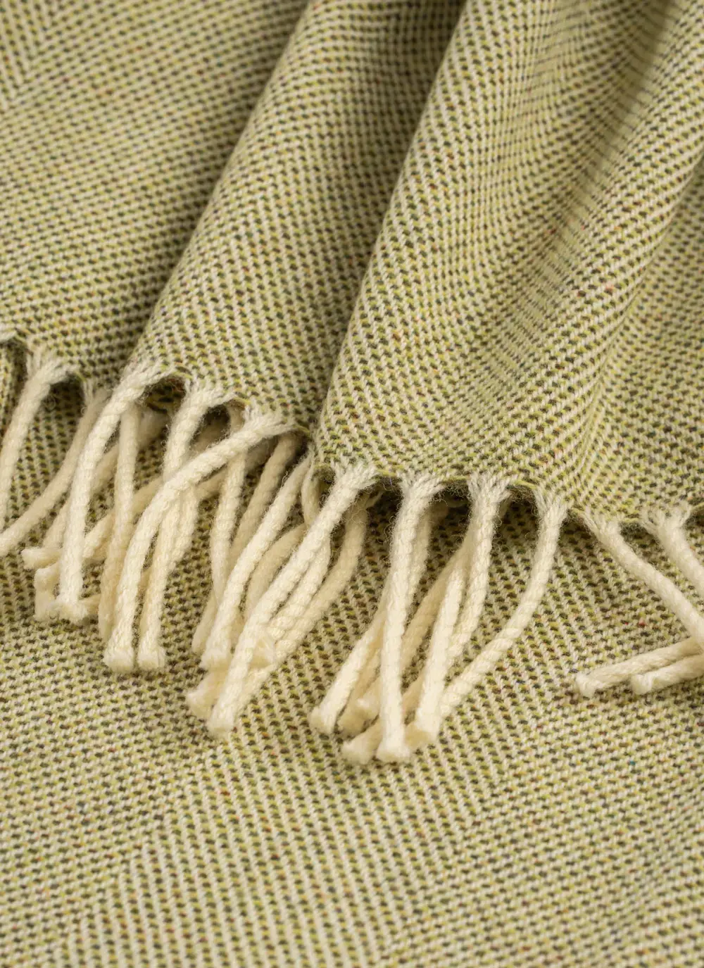 Spotted Green Supersoft Lambswool Throw