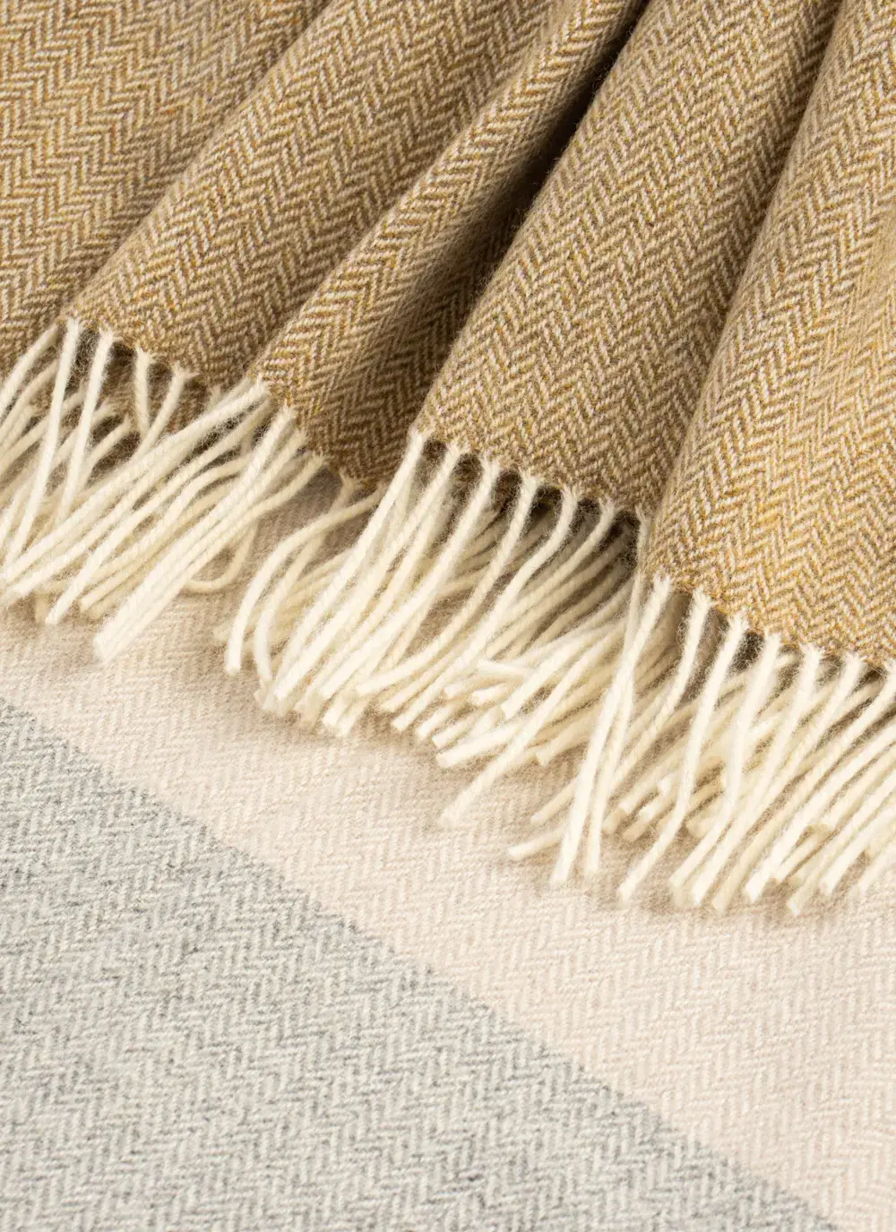 Barley & Cream Large Lambswool Throw