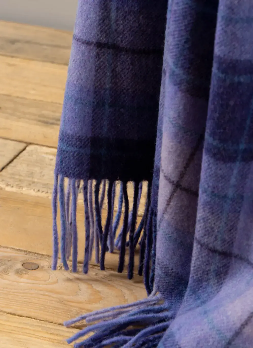 Serene Evening Lambswool Throw