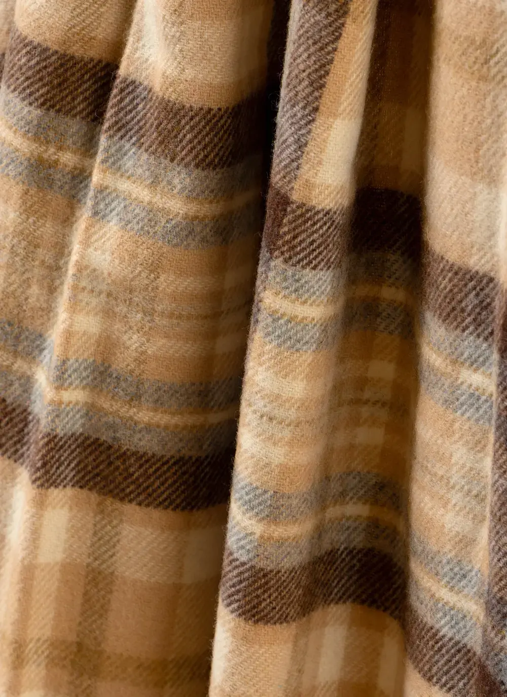 Brown Sugar Lambswool Throw 