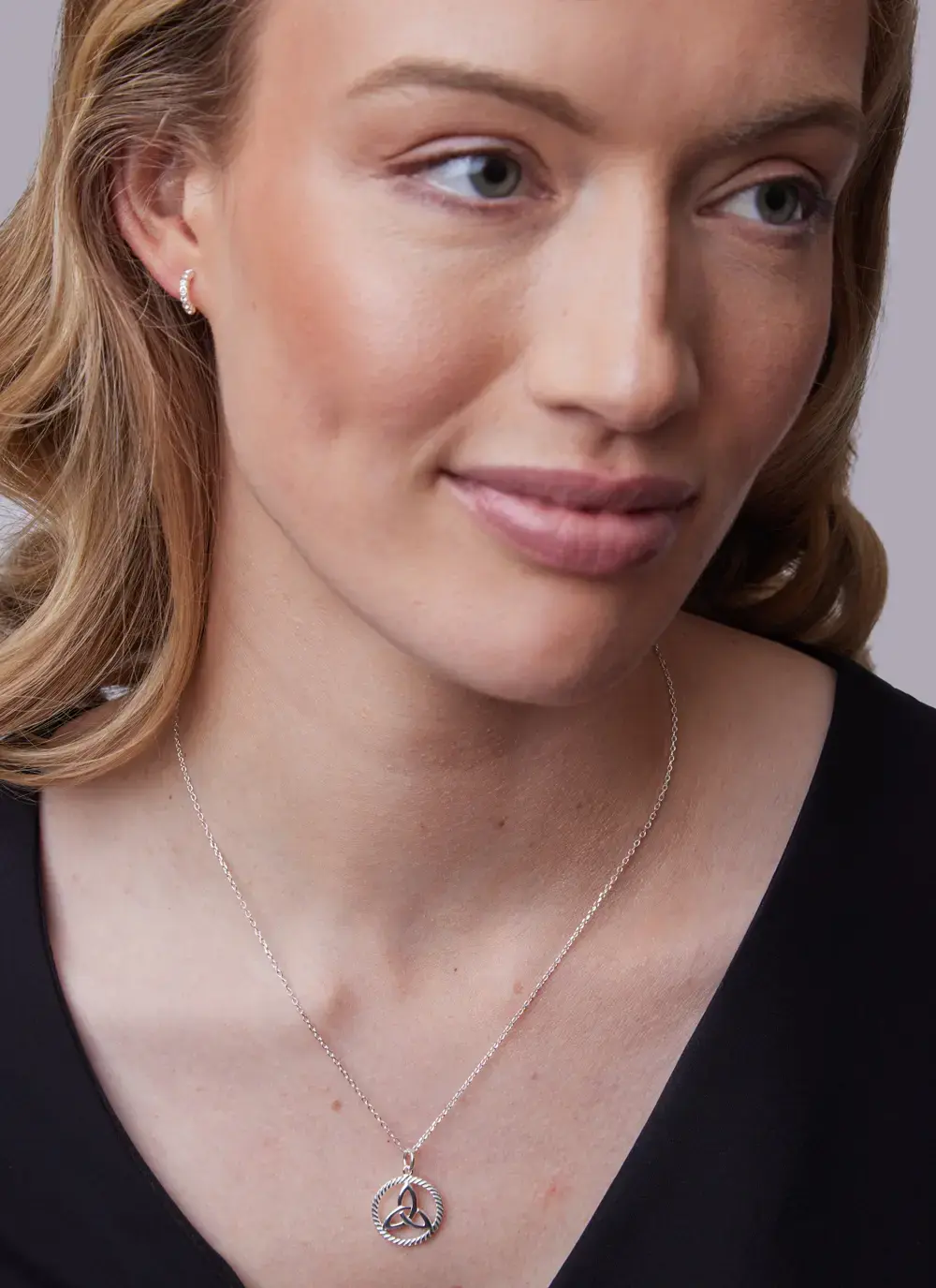 Delicate Trinity Knot Pendant in Sterling Silver With Twisted Rope Pattern