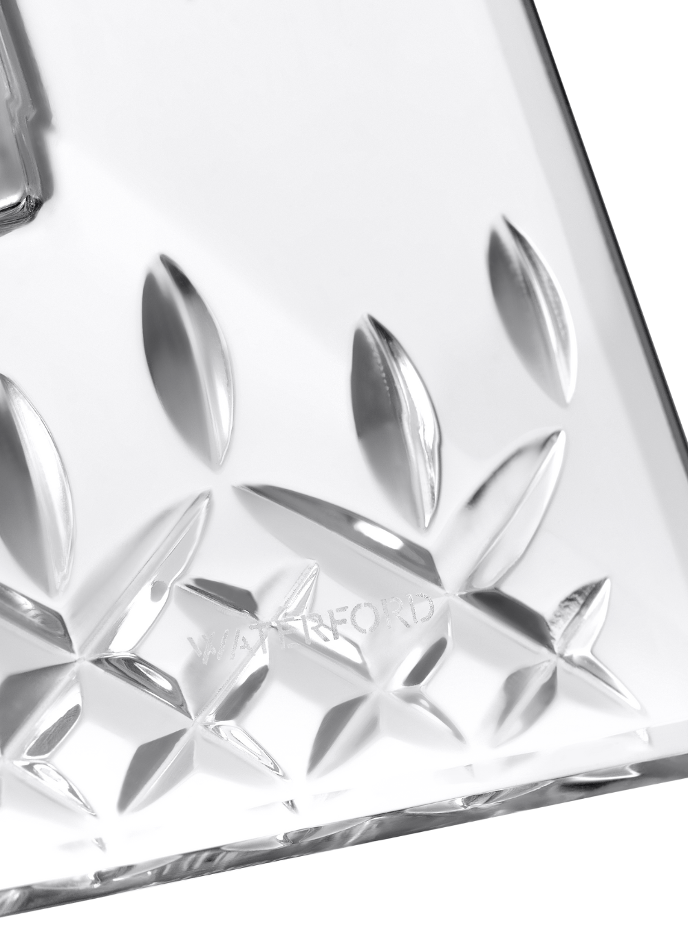 Waterford Crystal Lismore Essence 4x6 horizontal photo frame with diamond and wedge cuts, perfect for displaying landscape photos with elegant clarity