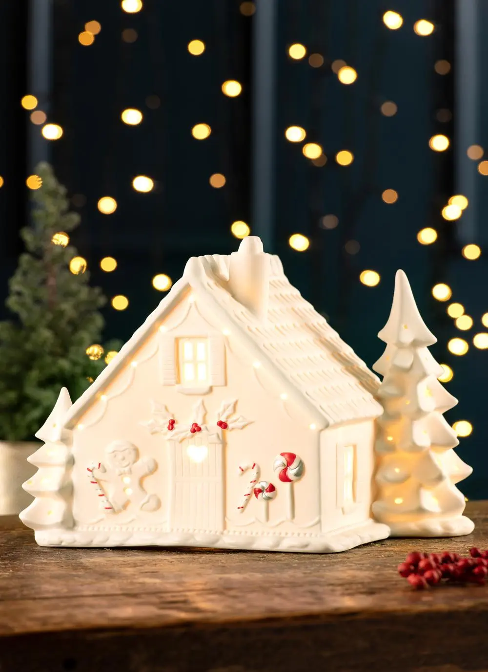  Belleek Gingerbread House Luminaire (IRE & UK Fitting)
