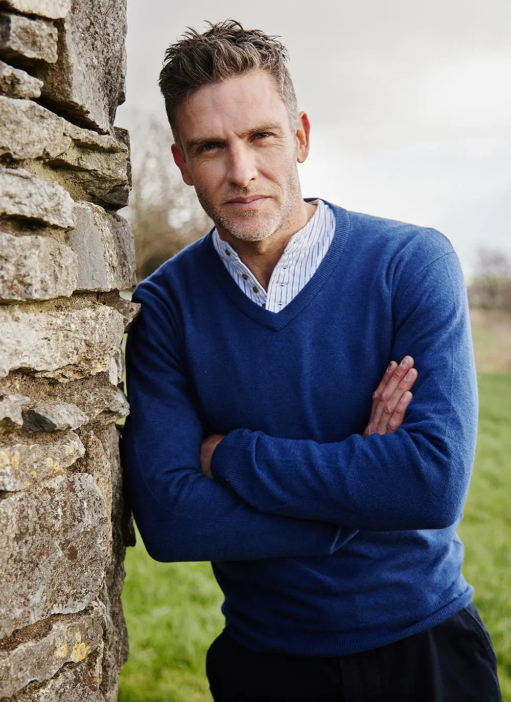 James Lambswool V-Neck Sweater