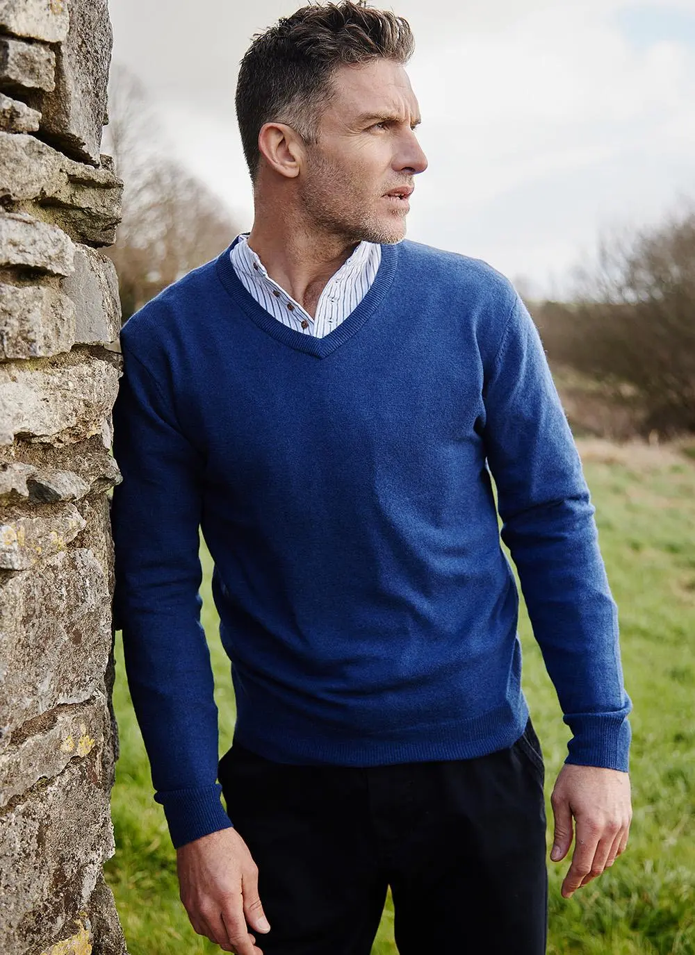 James Lambswool V-Neck Sweater