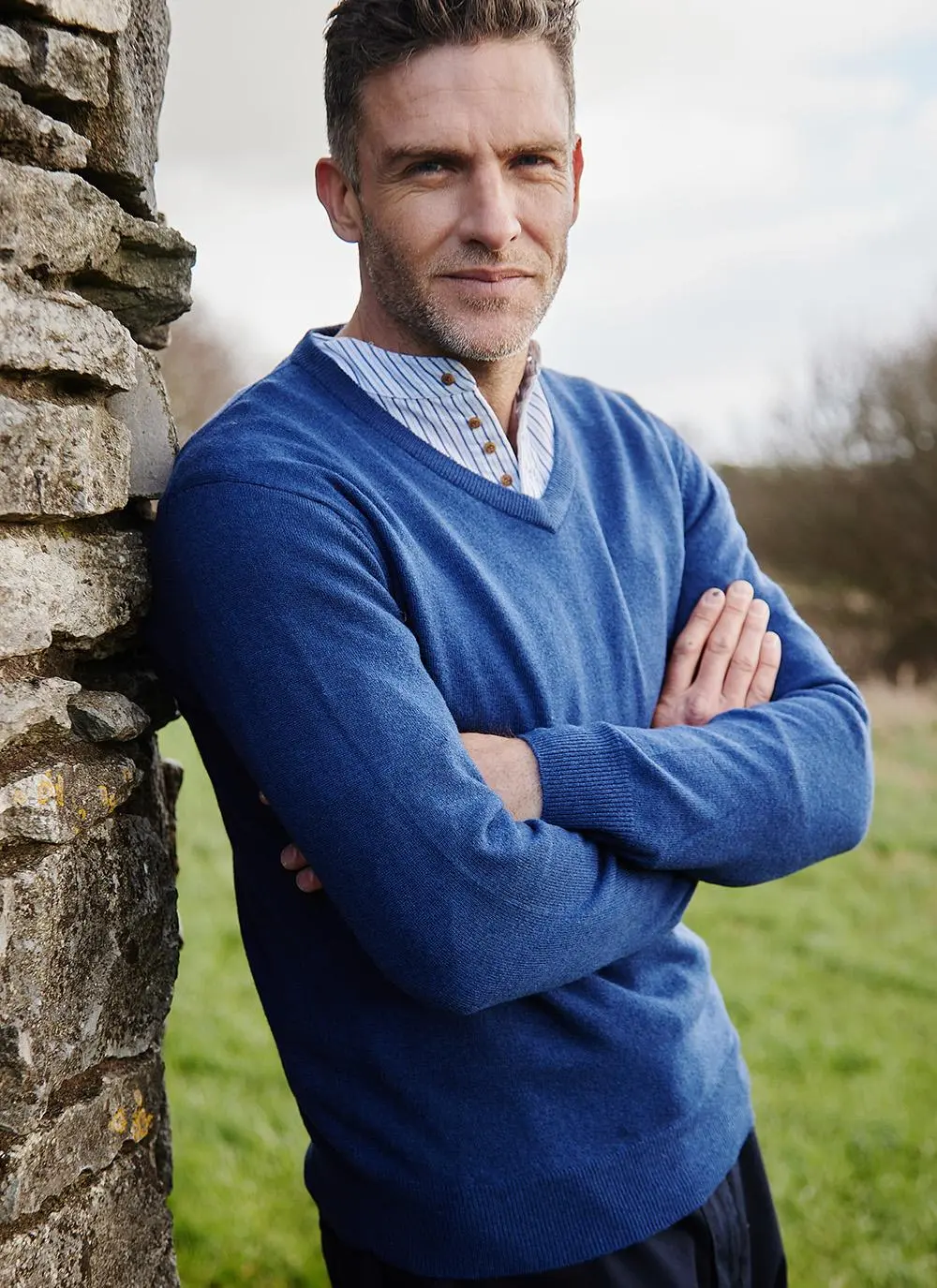 James Lambswool V-Neck Sweater