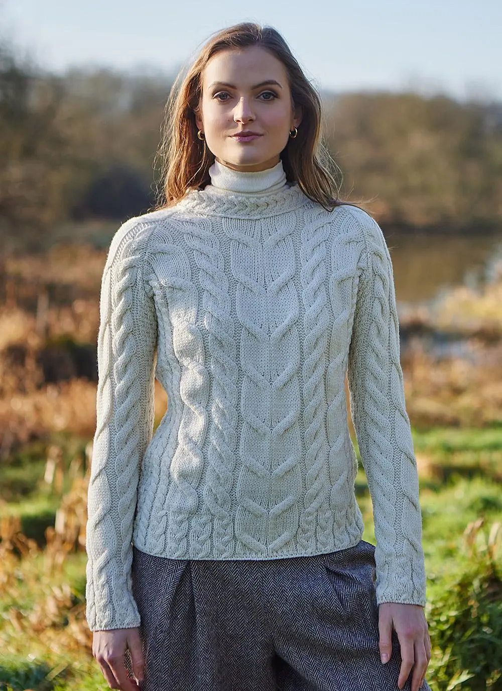 weekend Syd foredrag Supersoft Aran Cable Sweater Natural | Blarney