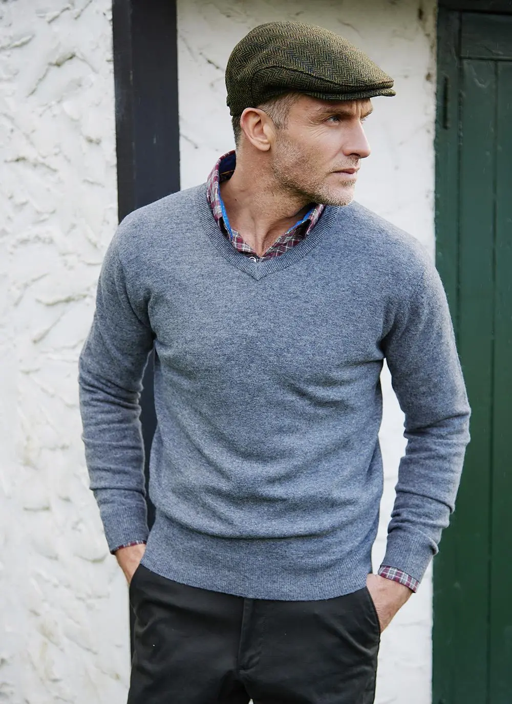 James Lambswool V-Neck Sweater