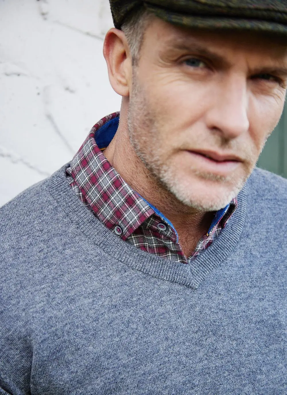 James Lambswool V-Neck Sweater