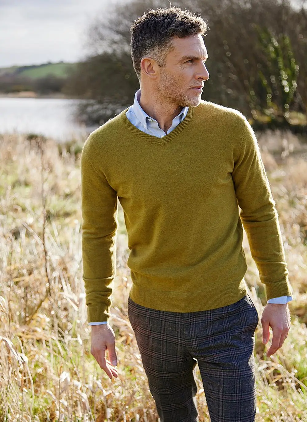 James Lambswool V-Neck Sweater