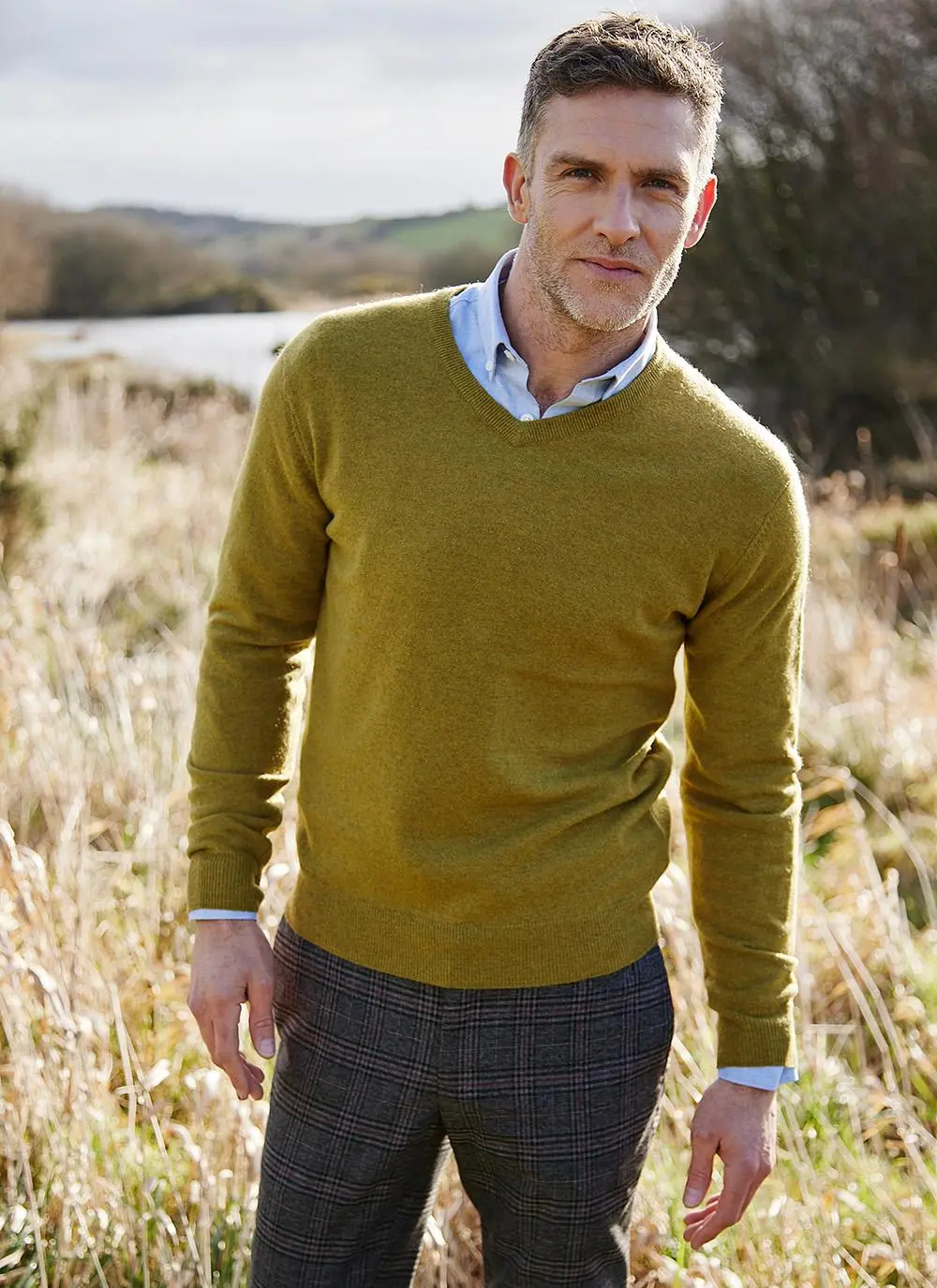 James Lambswool V-Neck Sweater