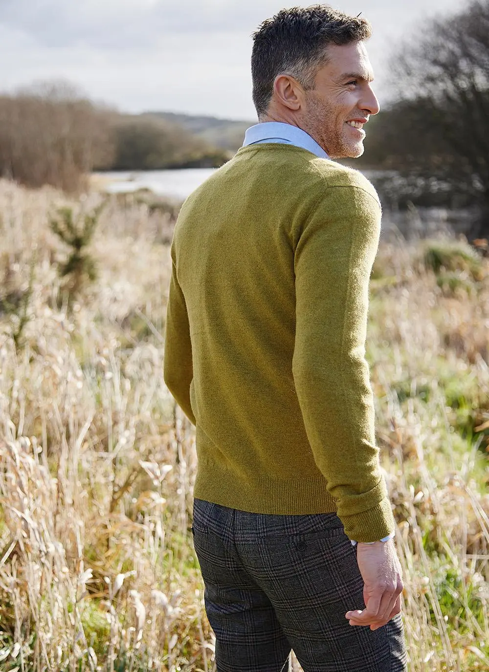 James Lambswool V-Neck Sweater