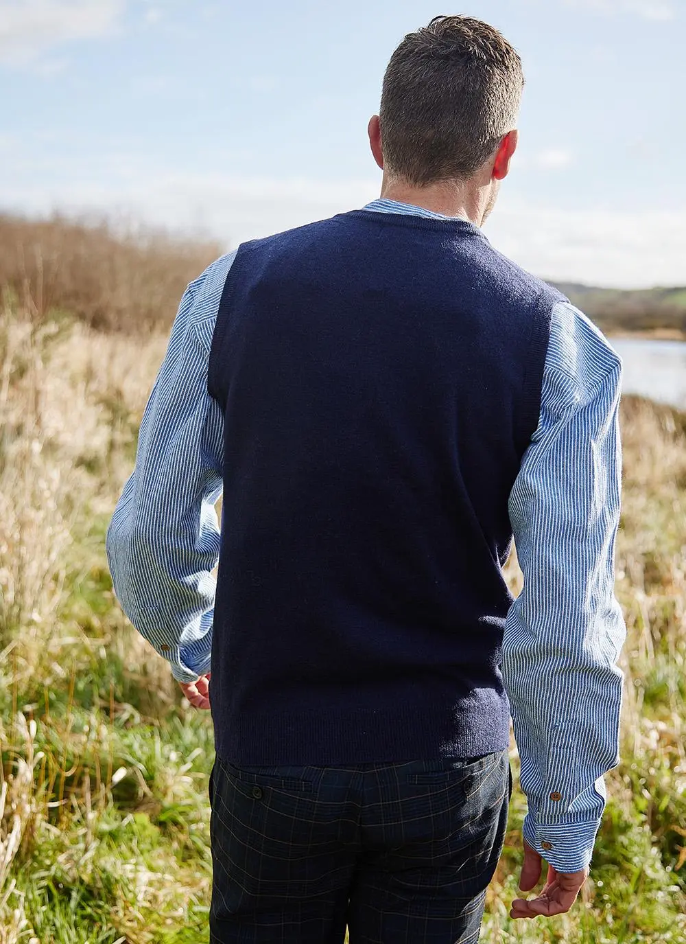 James Lambswool V-Neck Slipover