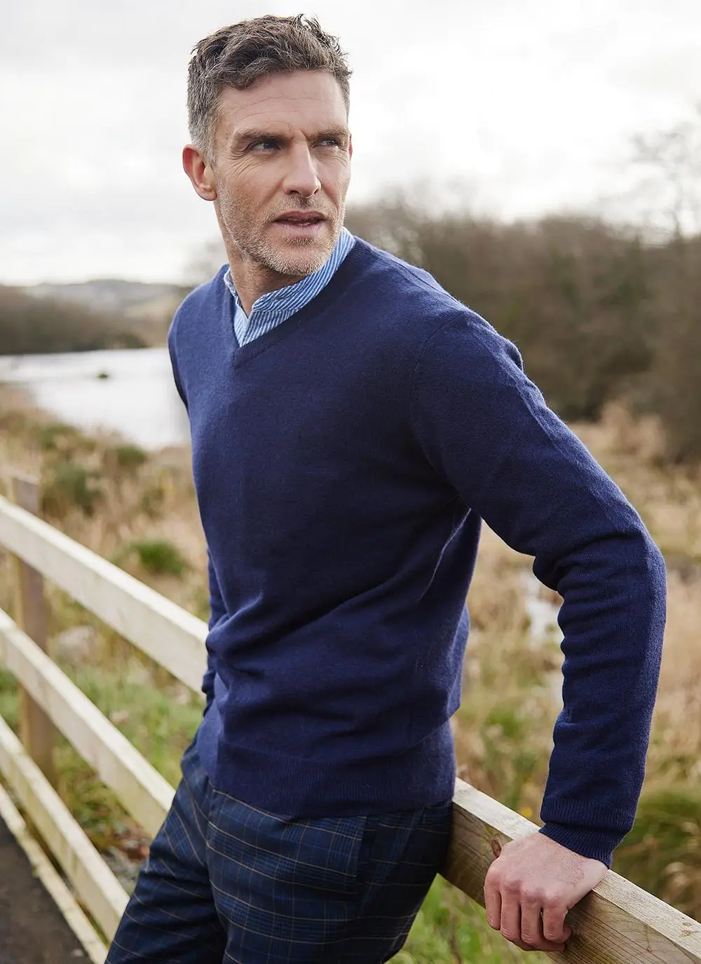 James Lambswool V-Neck Sweater