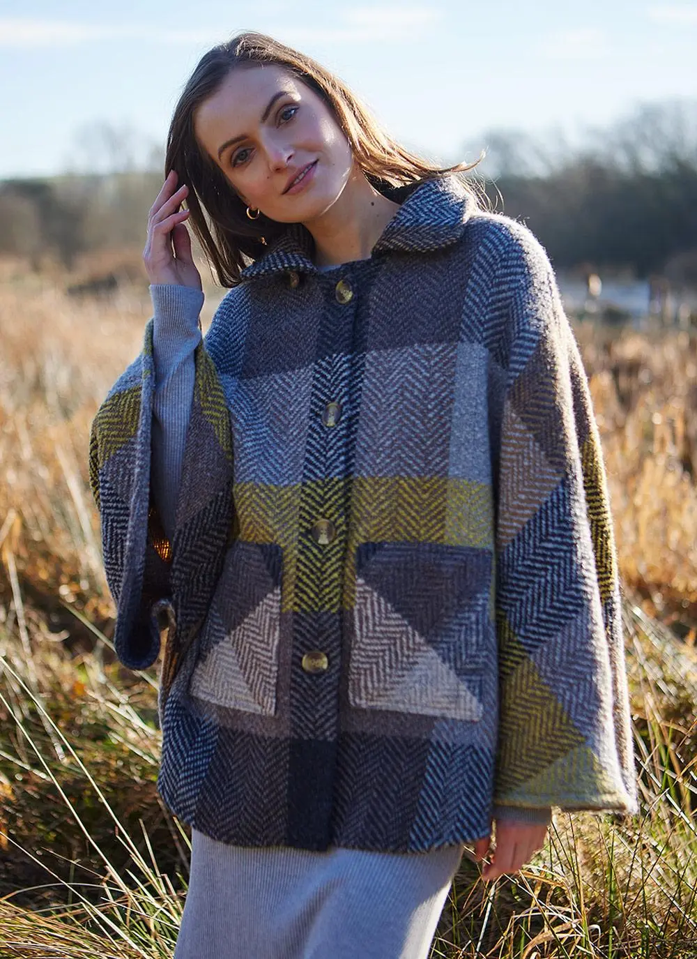 Holly Button Cape