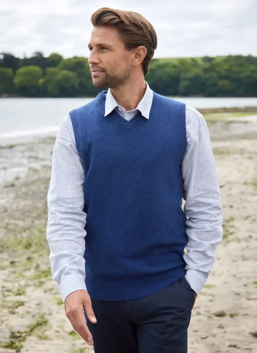 Lambswool V-Neck Slipover