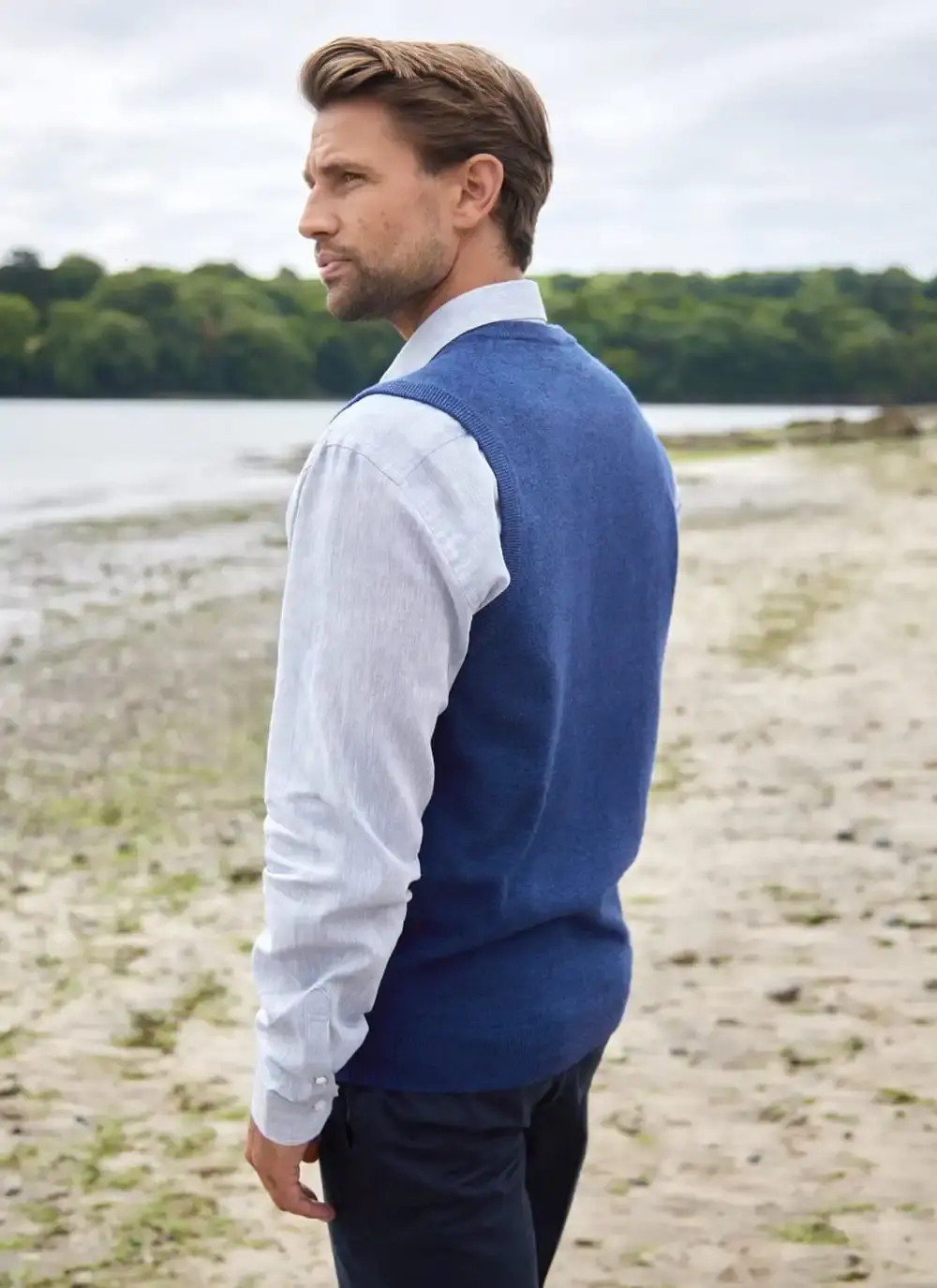Lambswool V-Neck Slipover