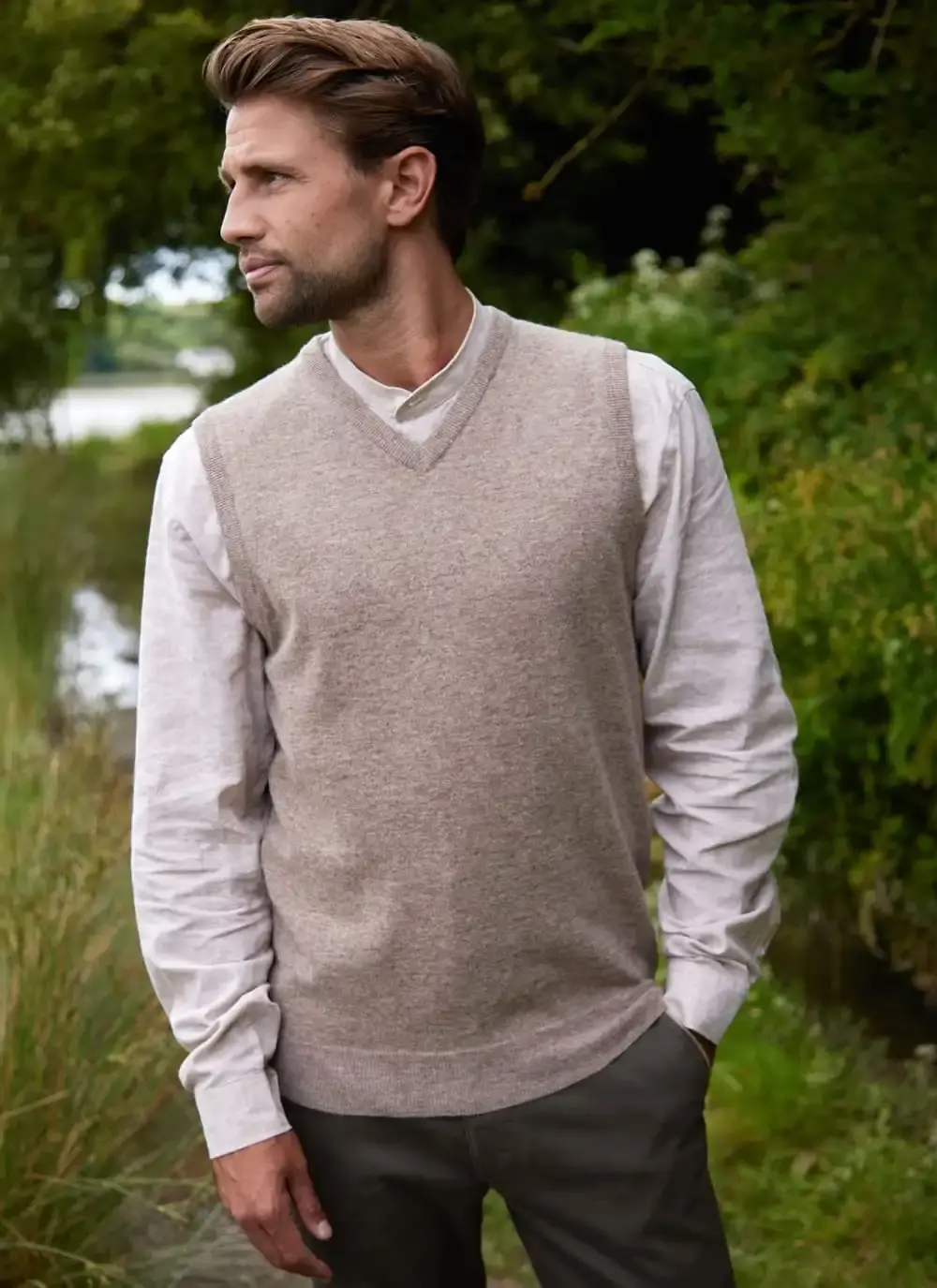 Lambswool V-Neck Slipover
