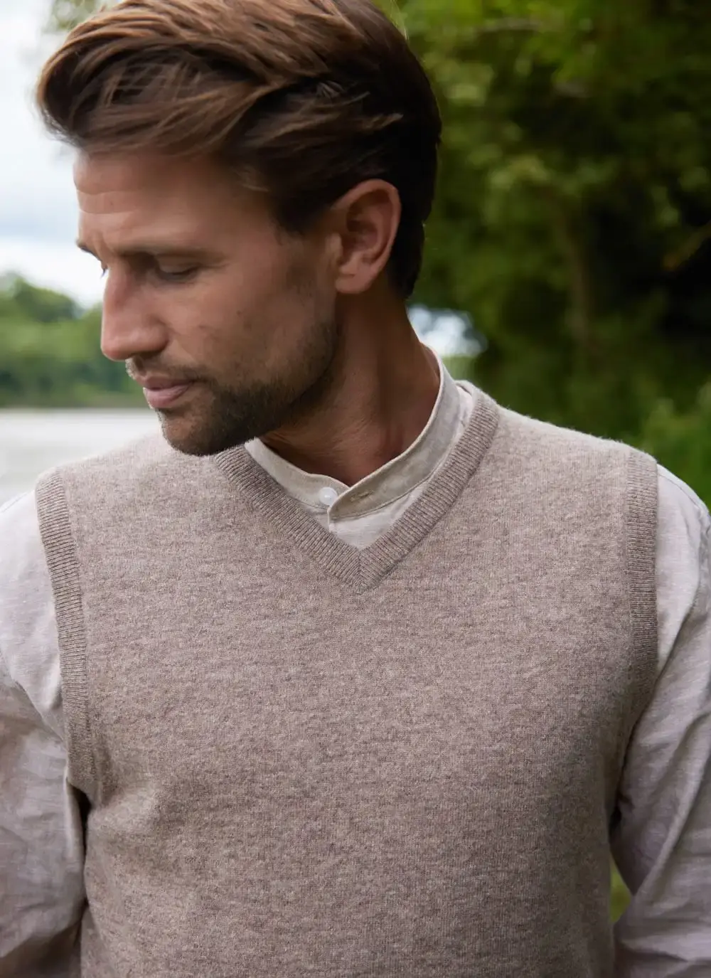 Lambswool V-Neck Slipover