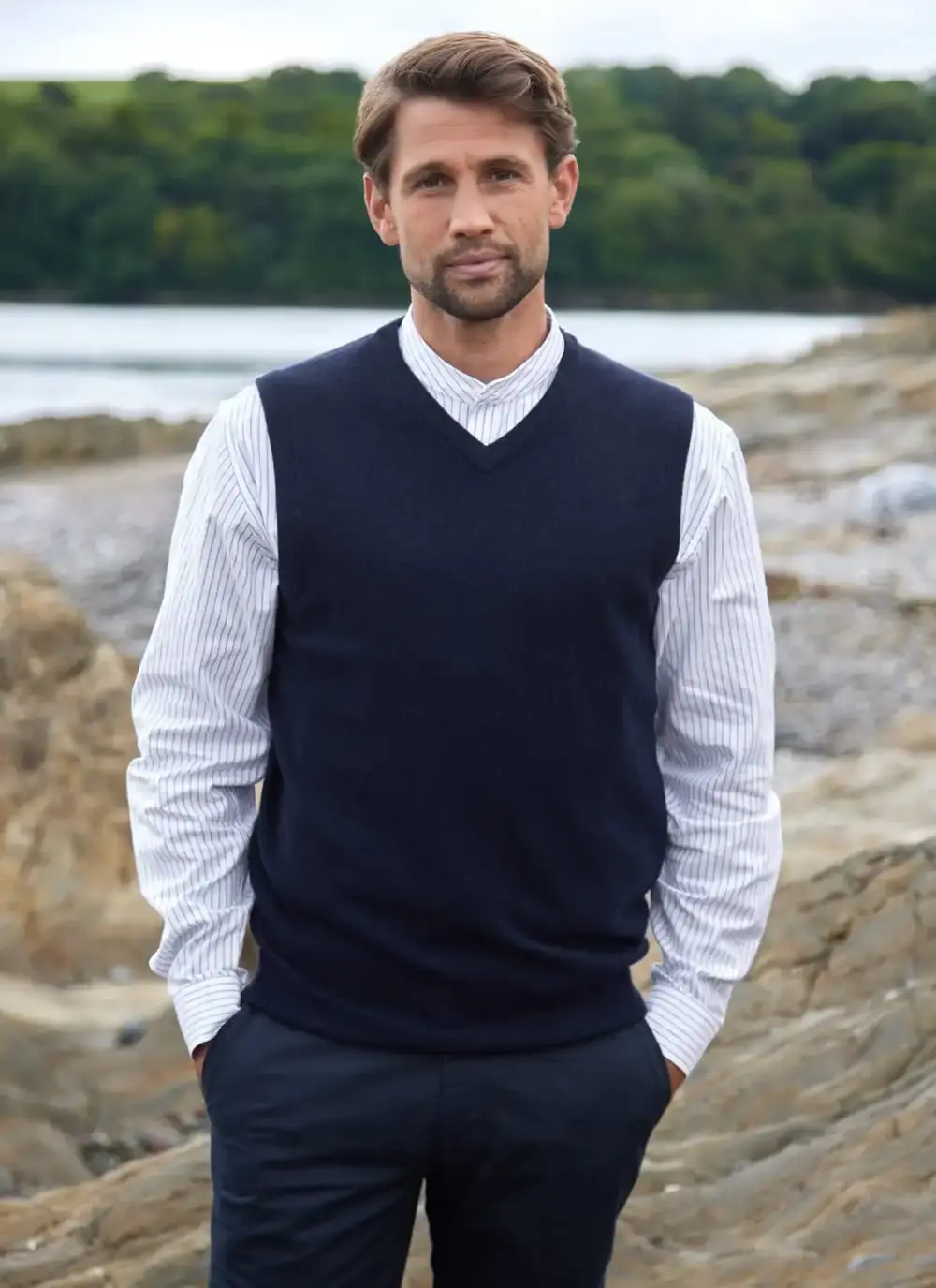 Lambswool V-Neck Slipover
