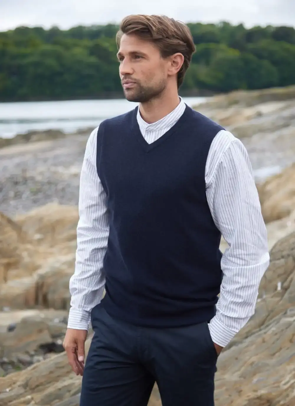 Lambswool V-Neck Slipover