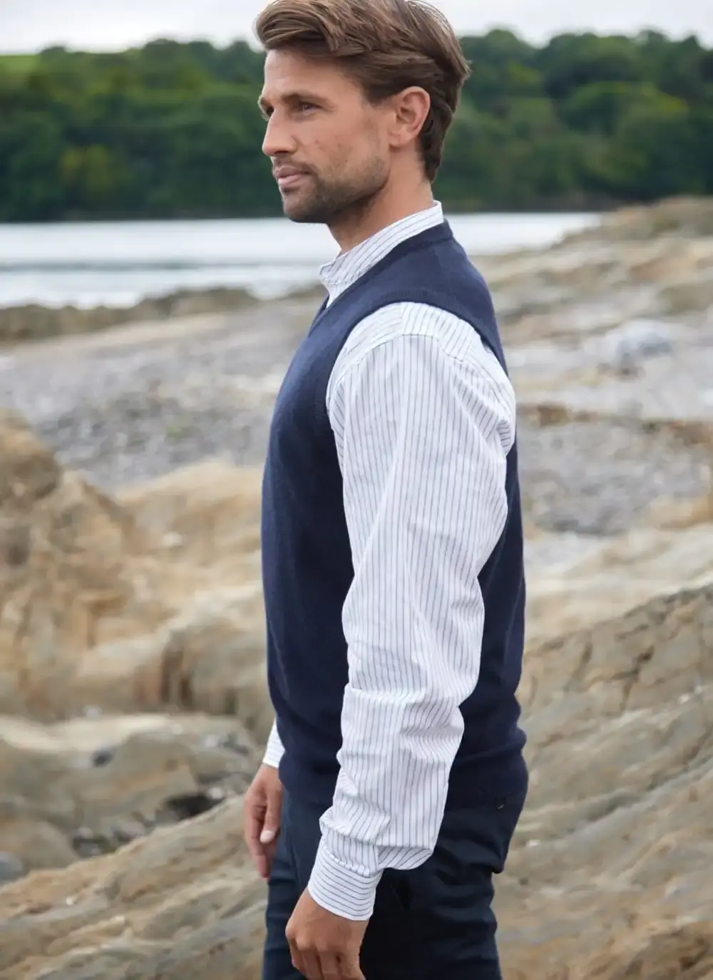 Lambswool V-Neck Slipover