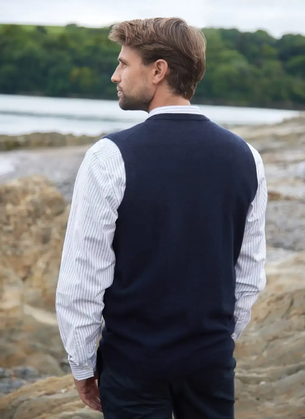Lambswool V-Neck Slipover