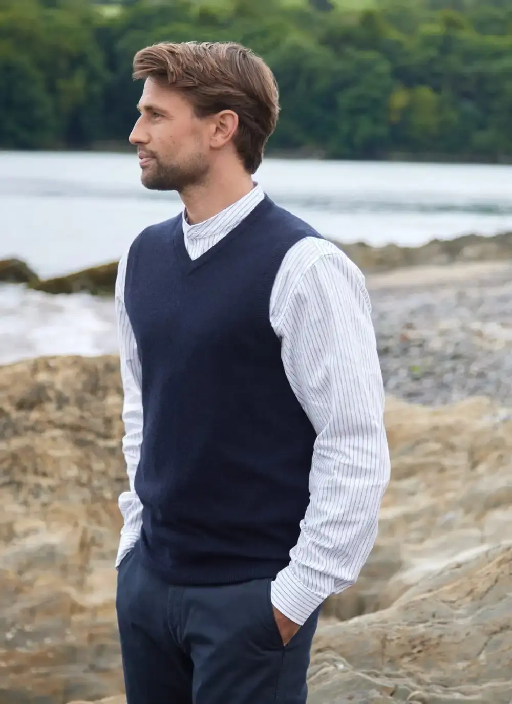 Lambswool V-Neck Slipover