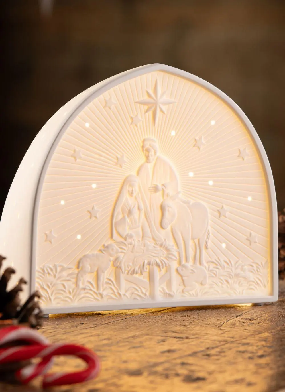 Belleek Living Nativity Crib Luminaire