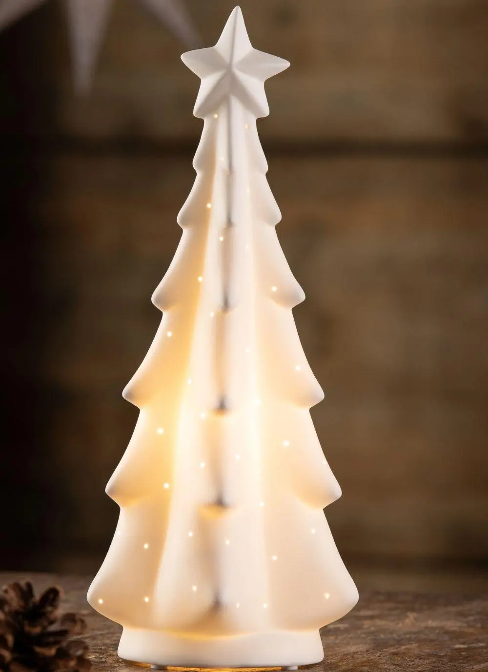 Belleek Living Christmas Tree Luminaire
