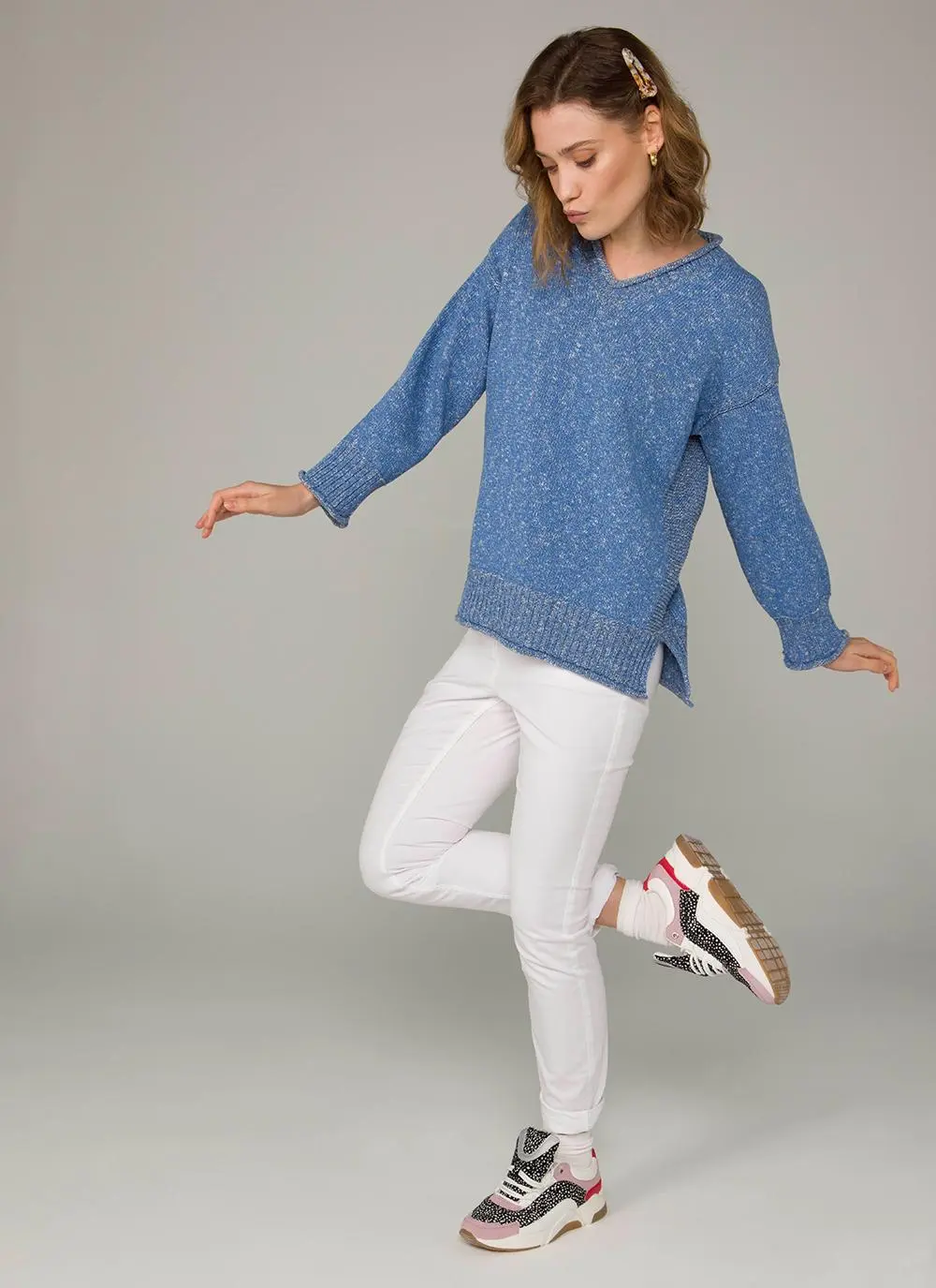 The Leader Easy V-Neck Sweater