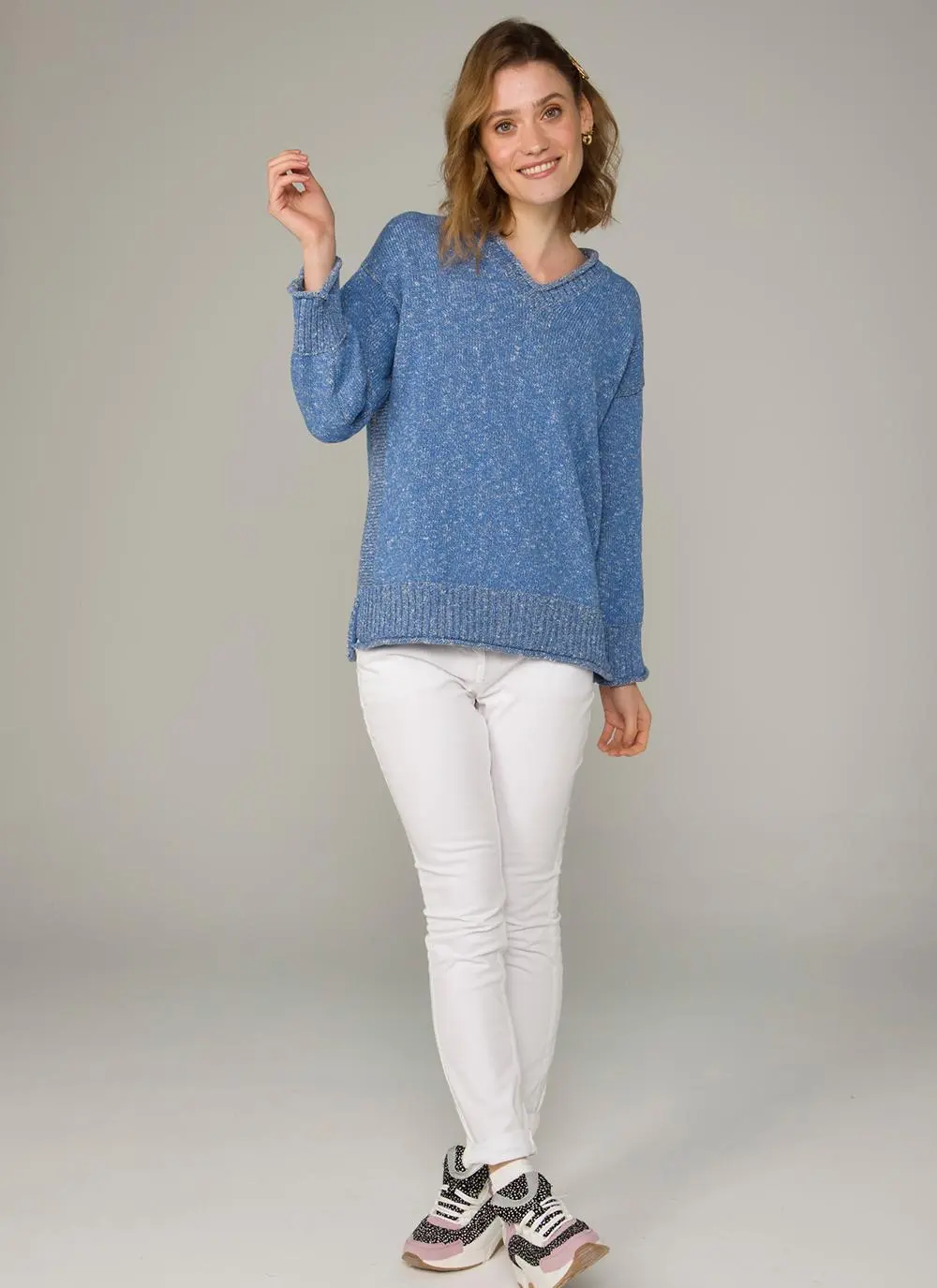 The Leader Easy V-Neck Sweater