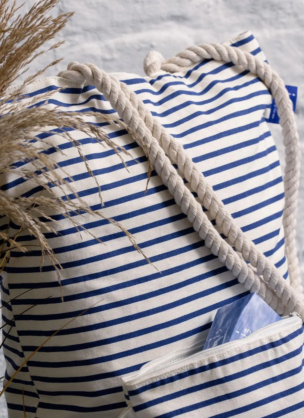 Inis Striped Beach Bag & Cosmetic Pouch Duo