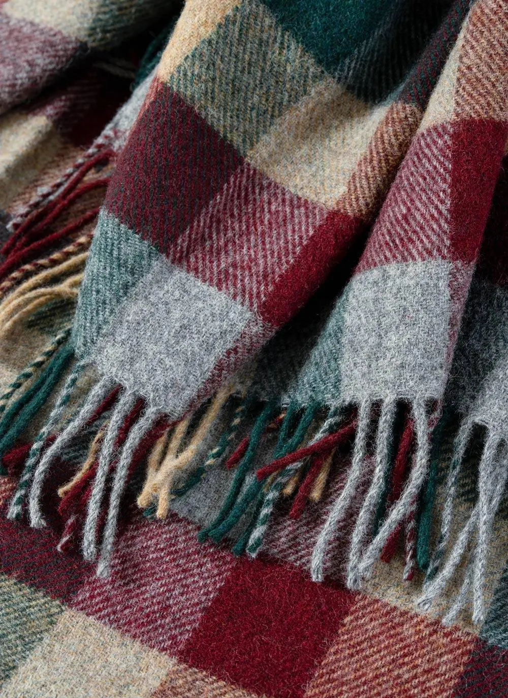 Dillisk Check Pure New Wool Throw