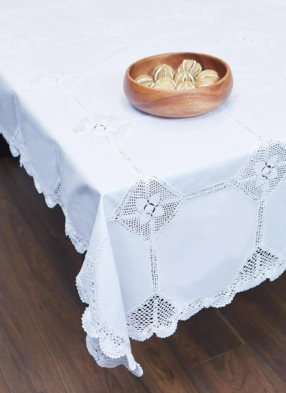 Blasket Crochet Tablecloth 56'' x 80''
