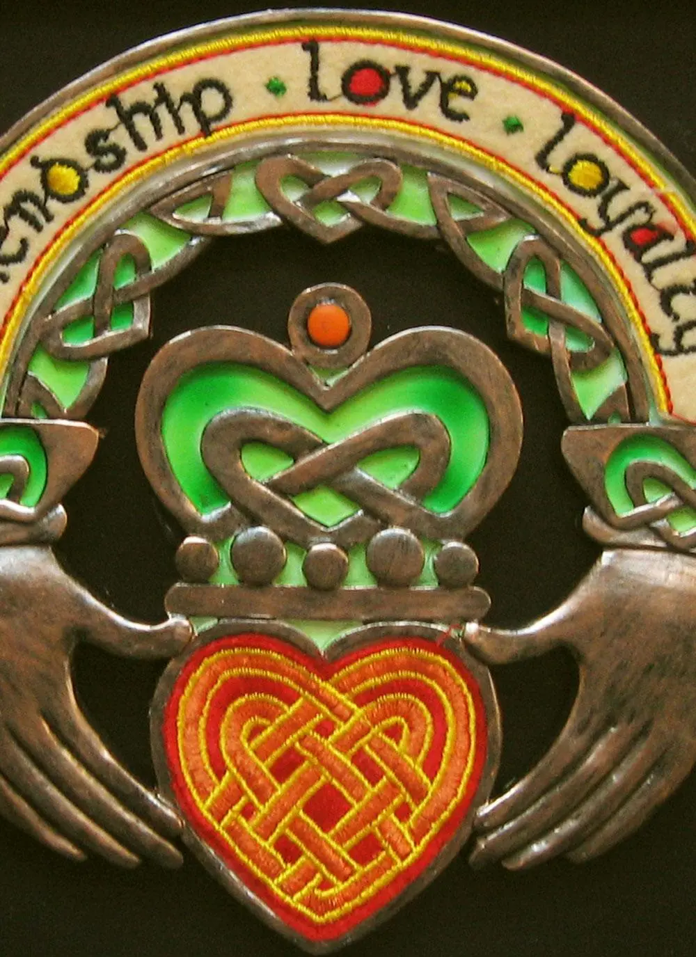 Celtic Thread Claddagh Plaque