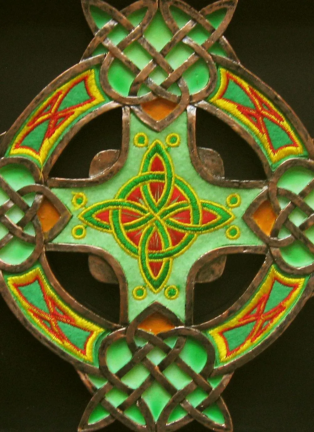 Celtic Threads Celtic Cross Plaque