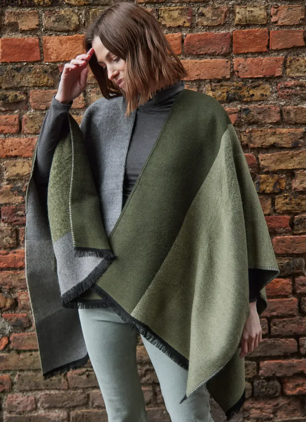 Color Block Fringed Wrap in Green