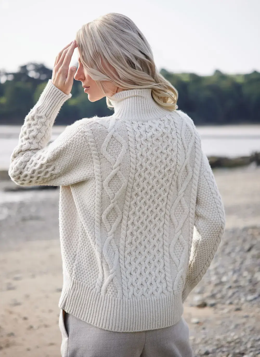 Arranmore Merino Slouchy Turtleneck Sweater 