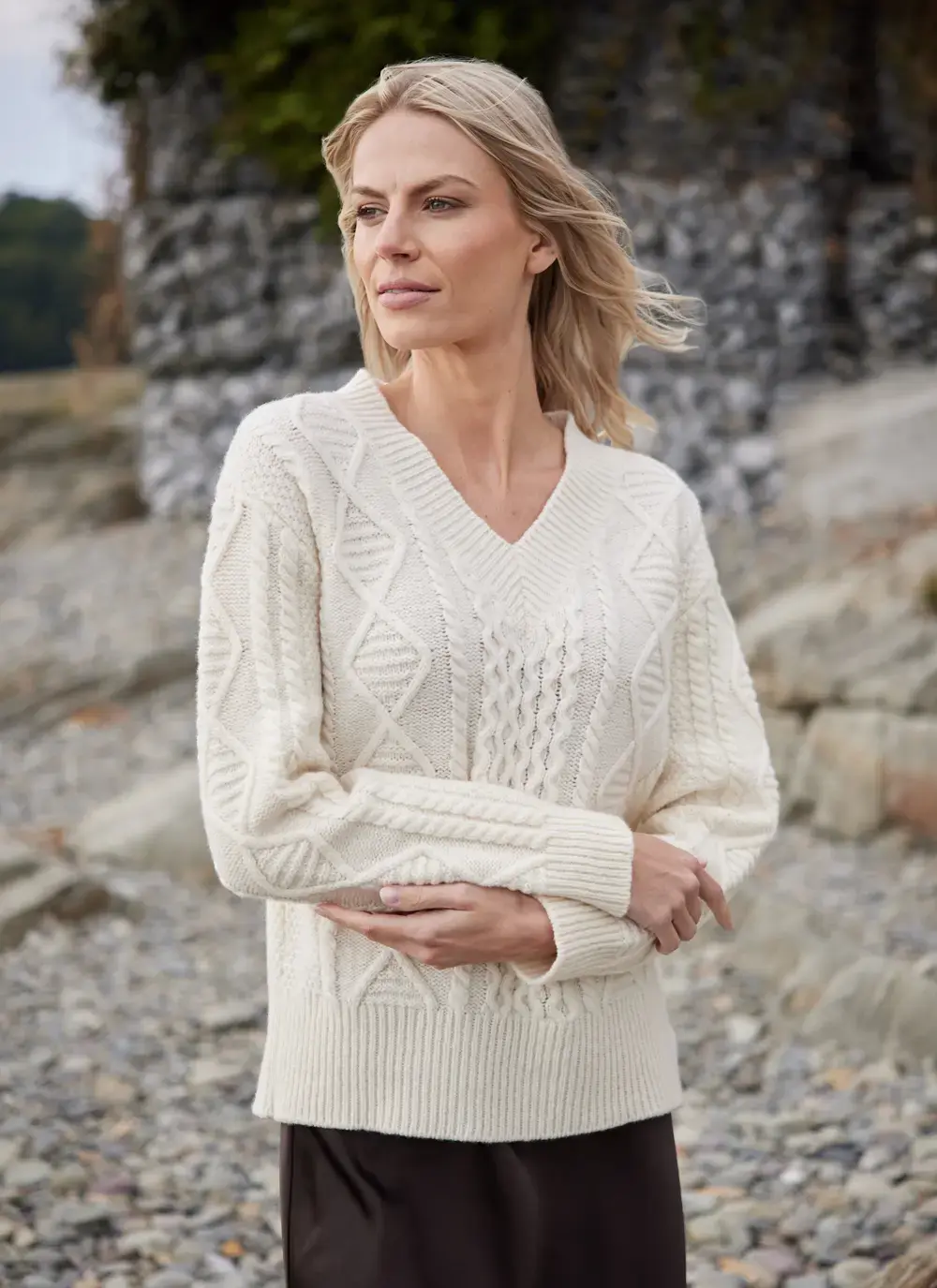 Baltimore Wool Cashmere V-Neck Sweater 