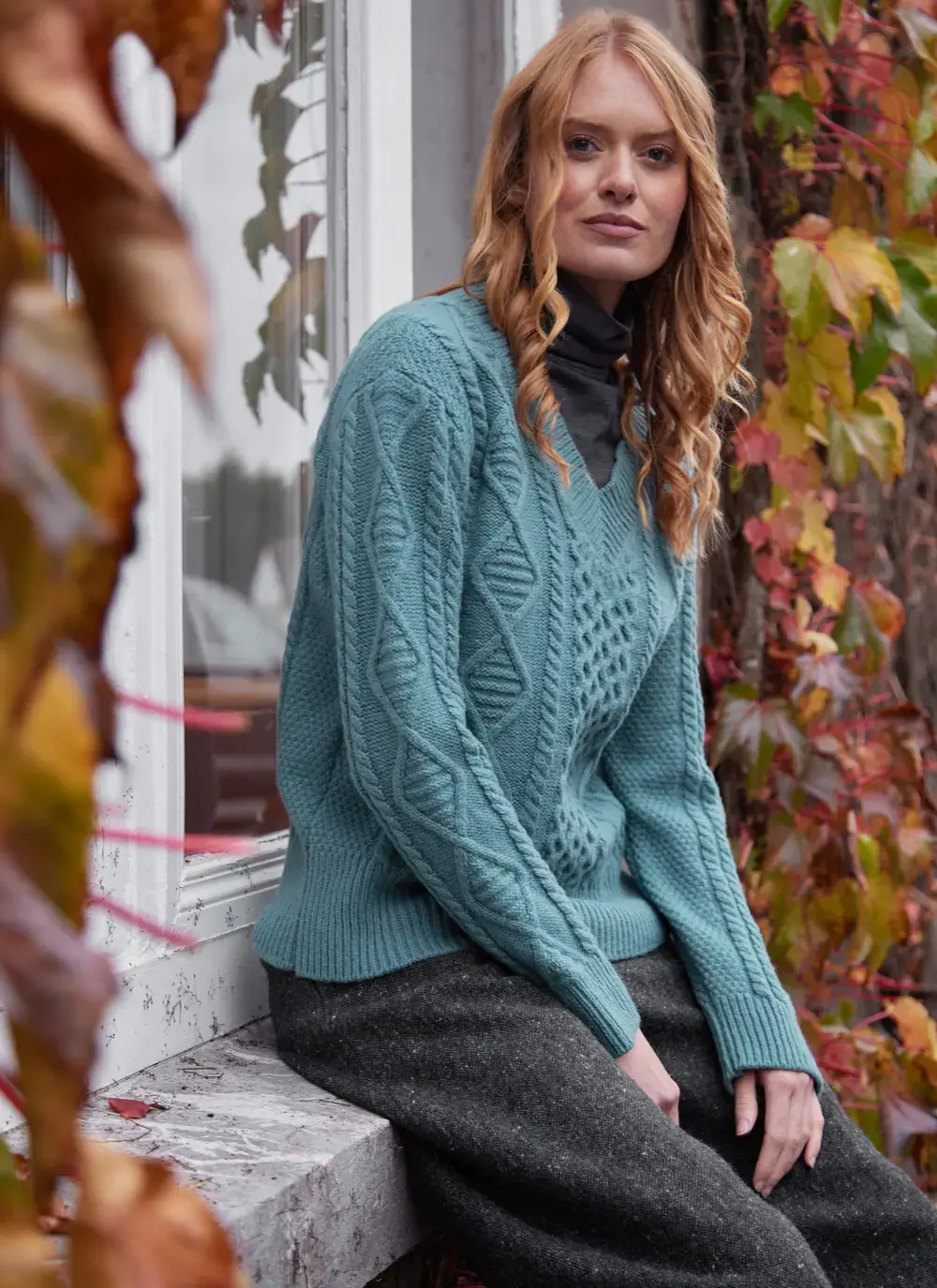 Baltimore Wool Cashmere V-Neck Sweater in Petrol