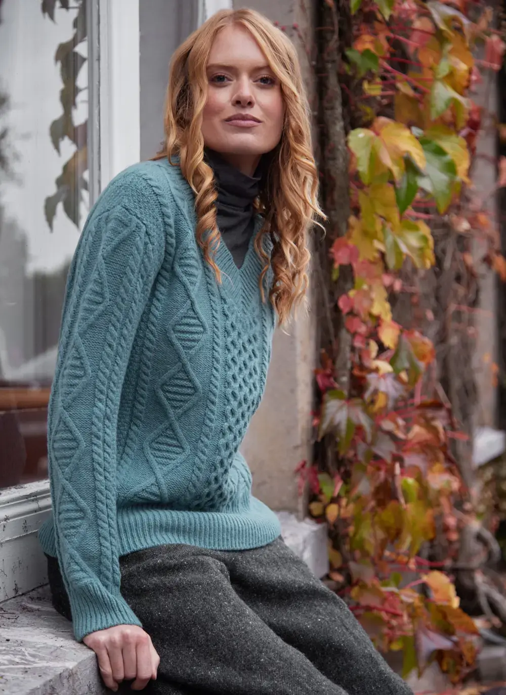 Baltimore Wool Cashmere V-Neck Sweater 