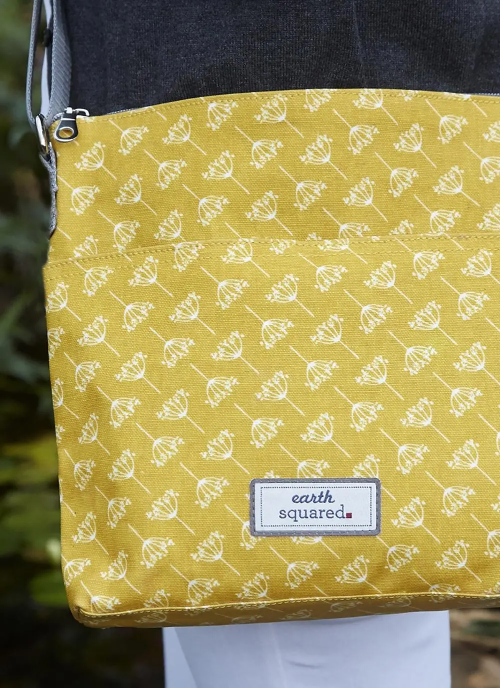 Dandelion Oil Cloth Messenger Bag