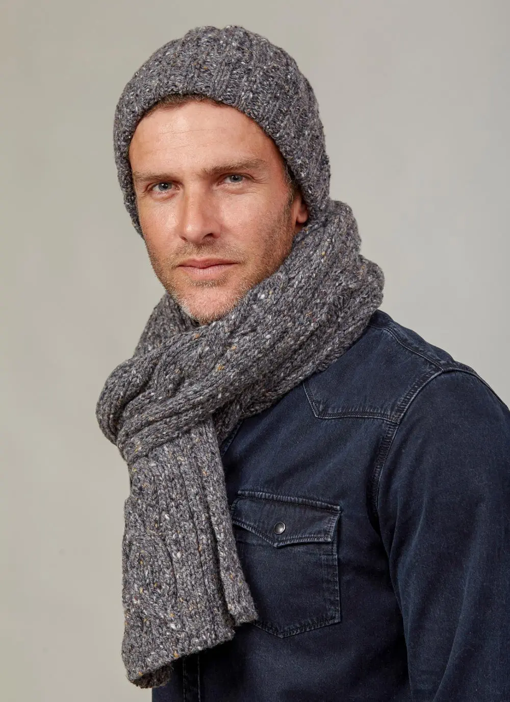 Fisherman Donegal Fleck Beanie & Scarf Set - Dark Grey