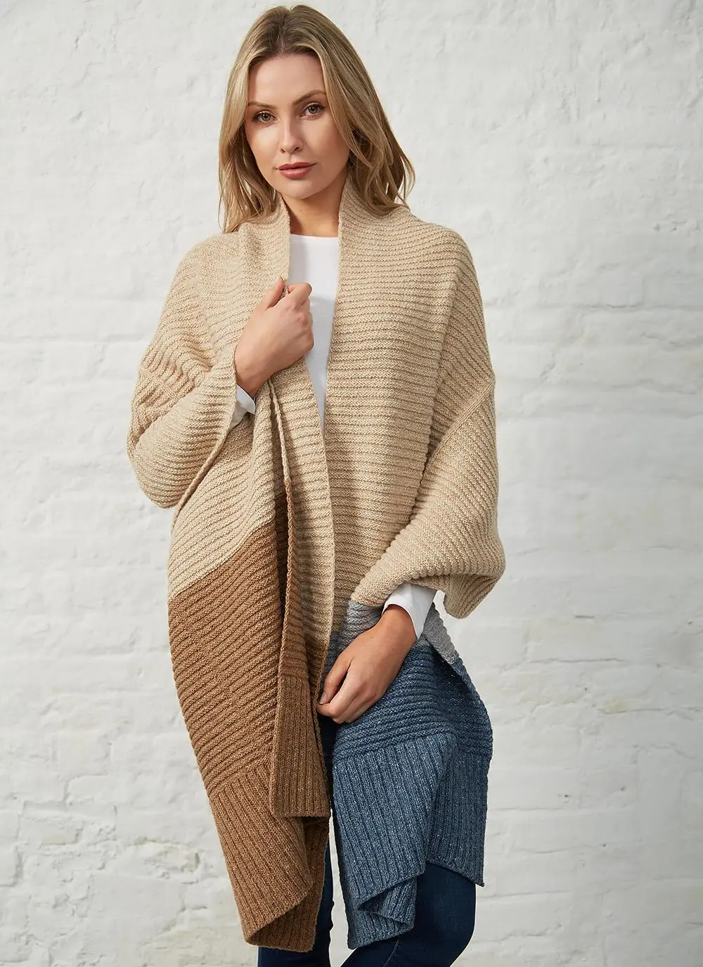 Clifden Contrast Panel Wrap