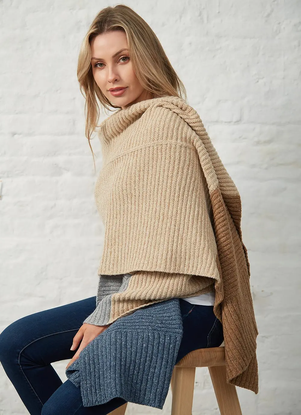 Clifden Contrast Panel Wrap