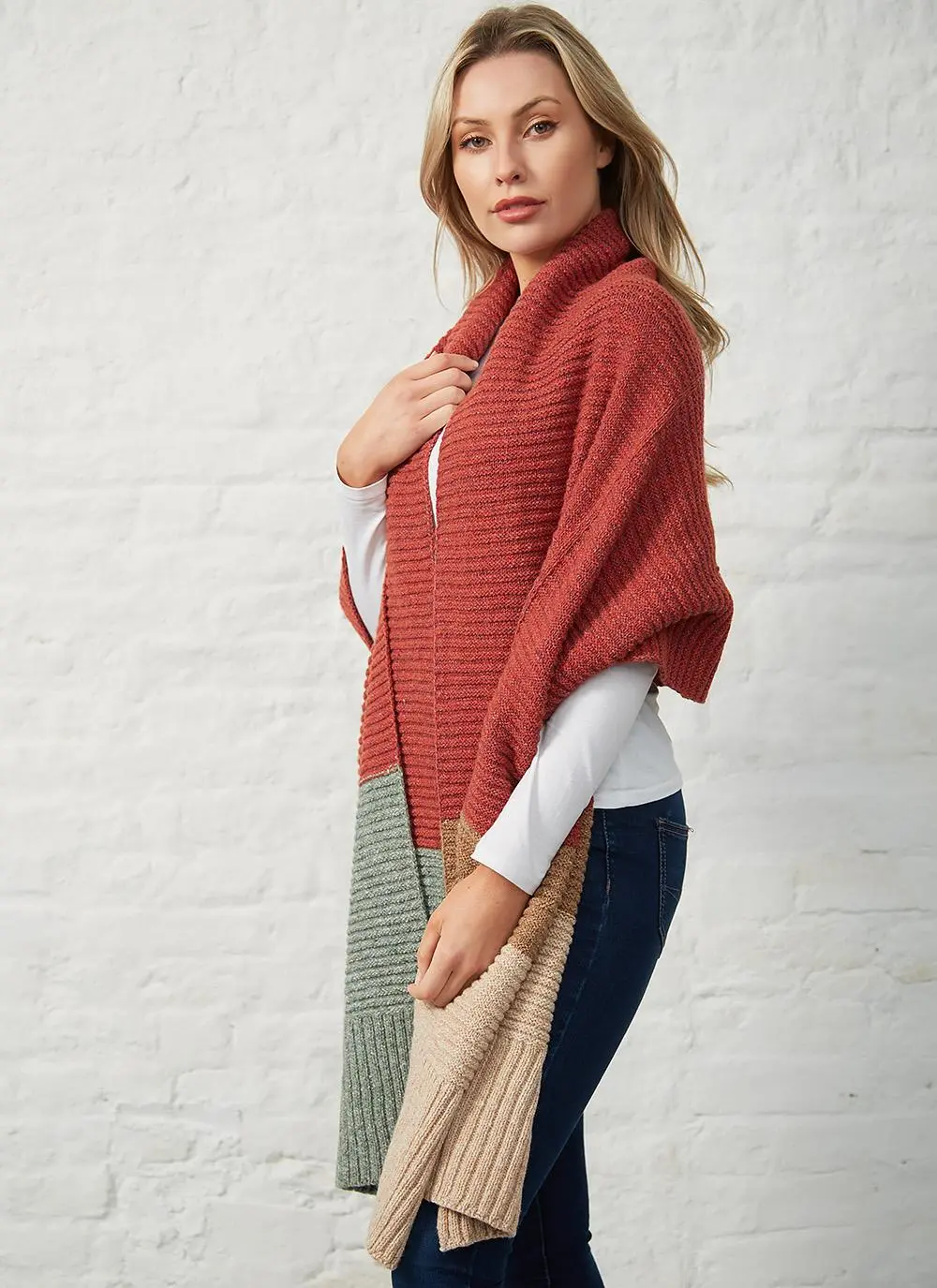 Clifden Contrast Panel Wrap
