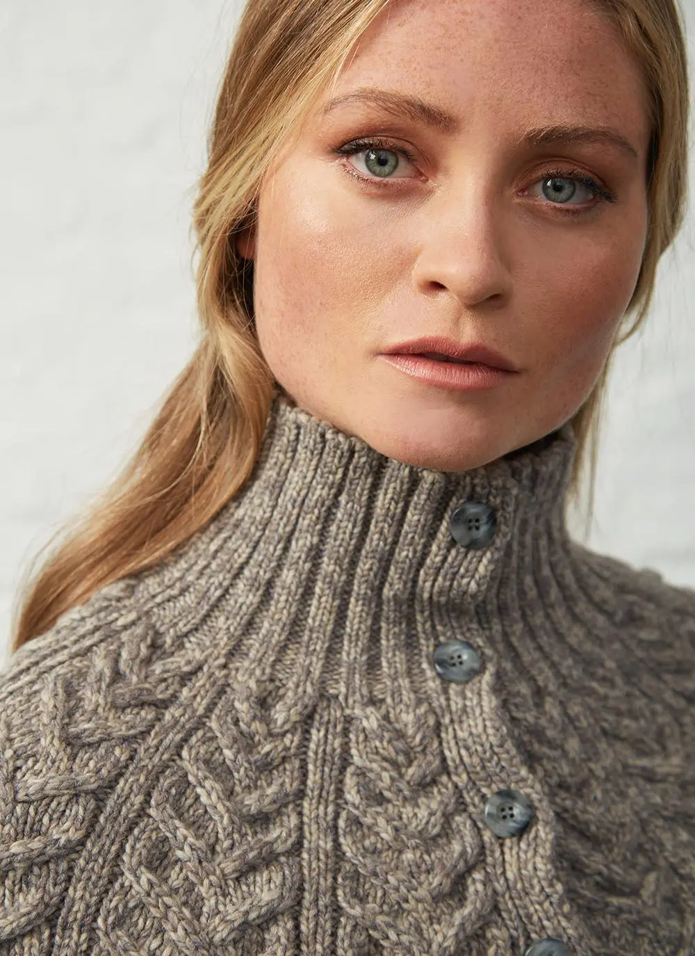 Fisherman Aran Capelet 